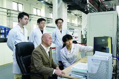 在“极端”条件下创造科学的无限可能