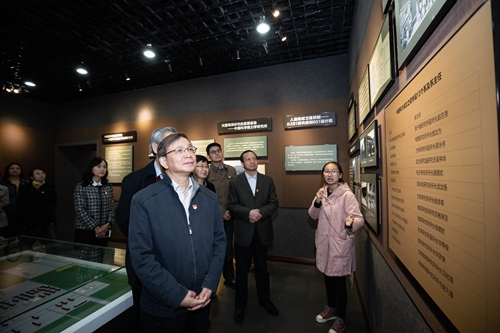 参观午夜av
与“两弹一星”纪念馆